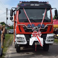 Przekazanie i poświęcenie nowego samochodu ratowniczo-gaśniczego dla OSP w Jamach